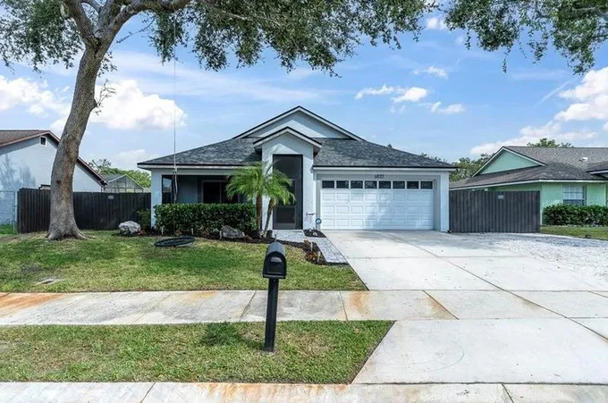 6837 Mauna Loa Blvd, Sarasota, FL 34241 - MLS U8217026 for Sale