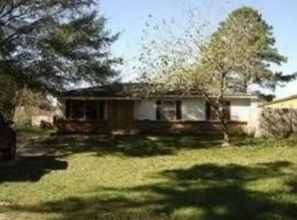 244 Marilyn Dr Dothan, AL 36301 - Home For Rent