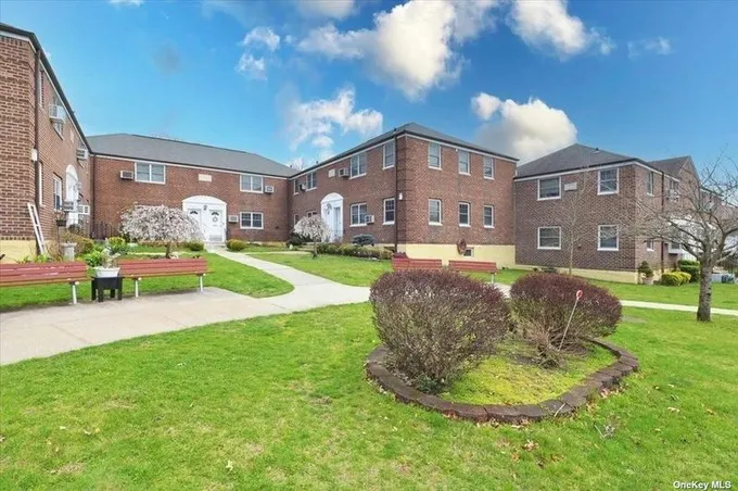 6321 252ND ST # 1, Little Neck, NY 11362 Condominium For Sale  MLS# 3489612