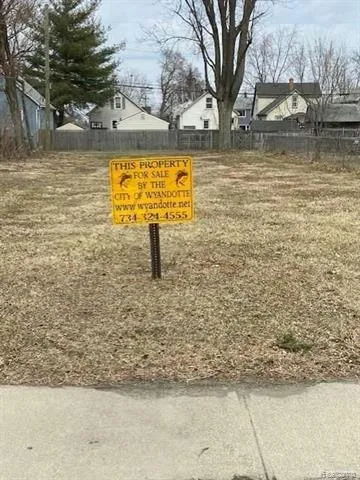 682 4TH ST, Wyandotte, MI 48192 Land For Sale  MLS# 2220023399