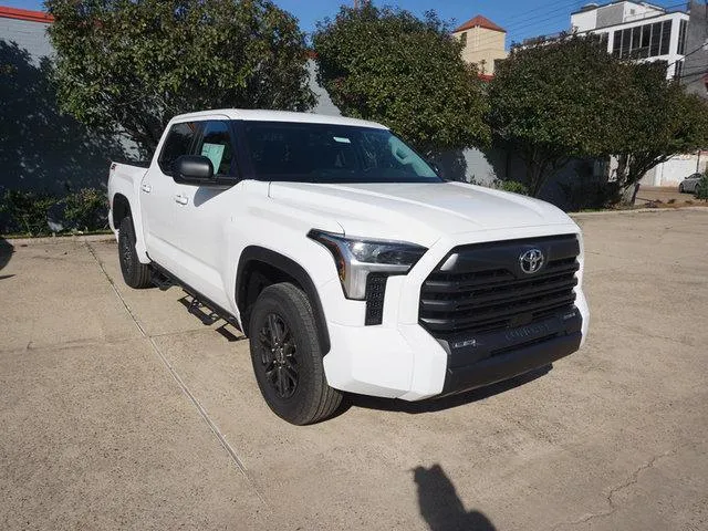 2024 Toyota Tundra Silver, new for Sale