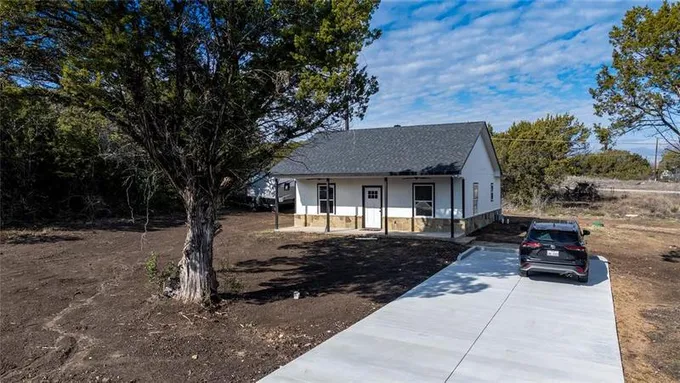 3524 Hilltop, Granbury, TX 76048 for Sale