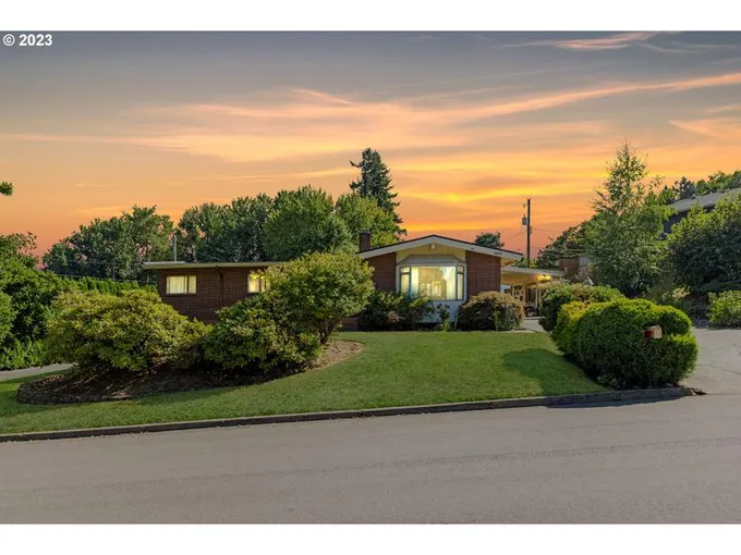 9003 NW 24TH AVE, Vancouver WA 98665 for Sale
