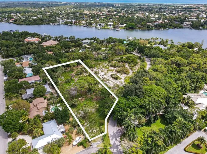 19407 Pinetree Dr, Jupiter, FL 33469 - MLS RX-10792691 for Sale