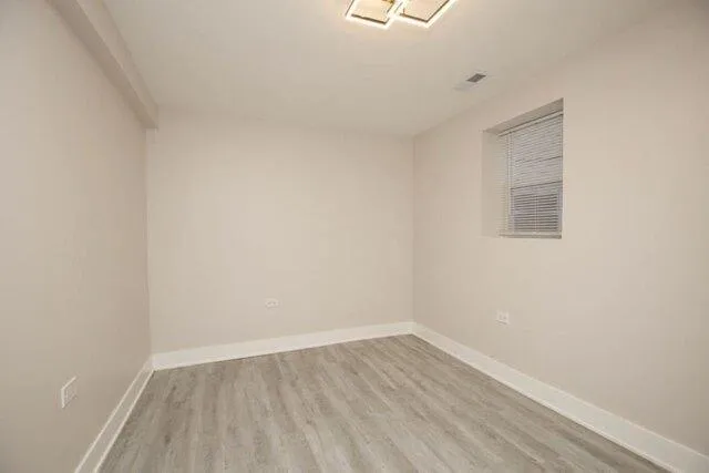 3 Bedroom 2 Bath In Chicago IL 60618 for Rent