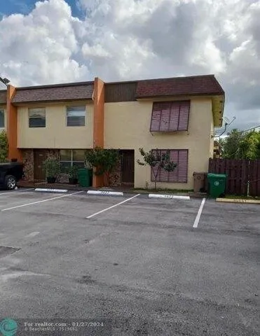 3 Bedroom 2.5 Bath In Davie FL 33314 for Rent