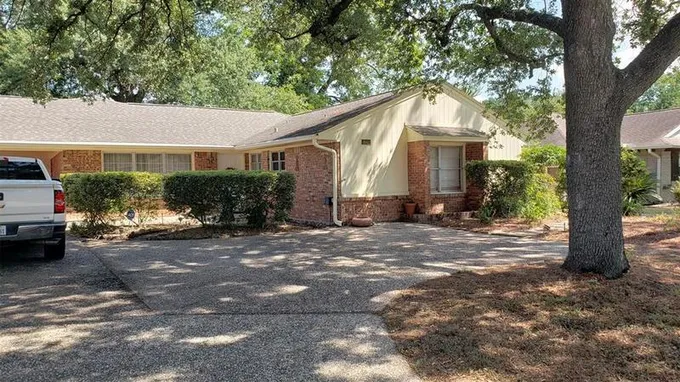 4662 Richmond Ave W, Houston, TX 77027 for Sale