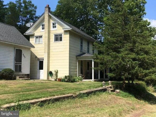 2 Bedroom 1 Bath In Kintnersville PA 18930 for Rent