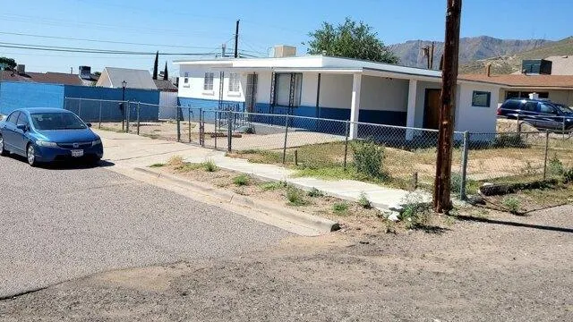 3 Bedroom 1 Bath In El Paso TX 79904 for Rent