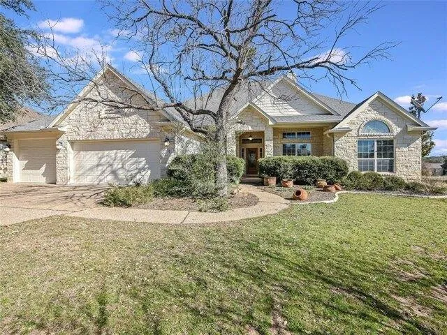 4 Bedroom 3.5 Bath In Spicewood TX 78669 for Rent