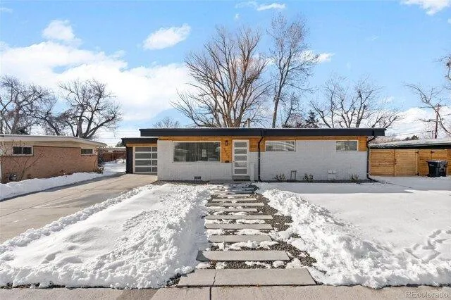 3 Bedroom 2 Bath In Arvada CO 80004 for Rent