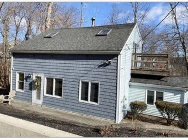 2 Bedroom 1 Bath In Saugus MA 01906 for Rent
