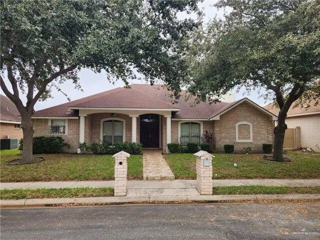 4 Bedroom 3 Bath In Mc Allen TX 78504 for Rent