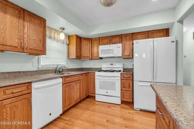 4 Bedroom 2 Bath In Manchester NJ 08759 for Rent