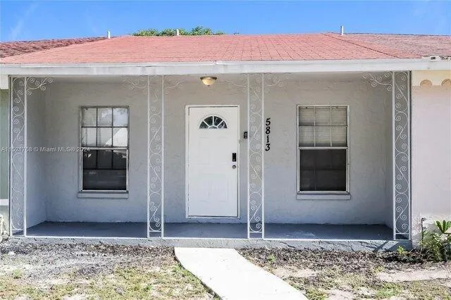 2 Bedroom 1 Bath In Greenacres FL 33463 for Rent