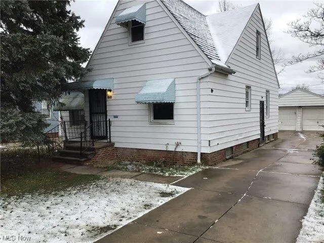 4 Bedroom 2 Bath In Garfield Heights OH 44125 for Rent