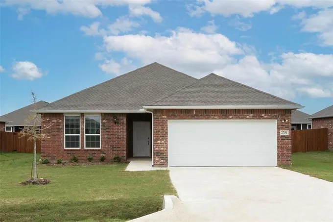 627 Spring Rain Rd, Mabank, TX 75147 for Sale