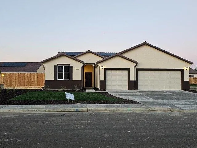 4 Bedroom 2.5 Bath In Selma CA 93662 for Rent