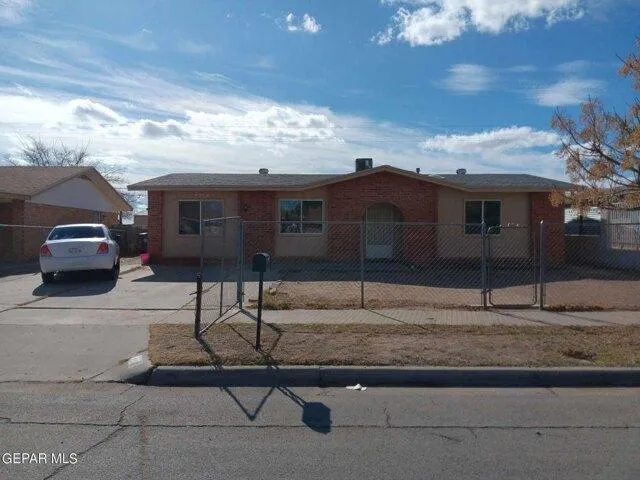 3 Bedroom 1 Bath In El Paso TX 79907 for Rent
