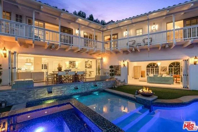5 Bedroom 4.5 Bath In Pacific Palisades CA 90272 for Rent