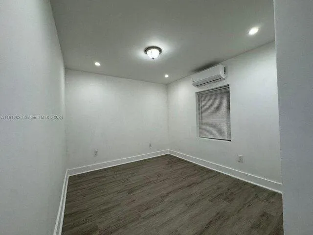 1 Bedroom 1 Bath In Miami FL 33142 for Rent