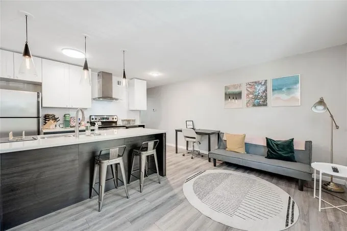 2302 East Side Dr #6, Austin, TX 78704 for Sale