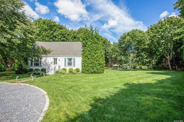 3 Bedroom 2 Bath In Westhampton NY 11977 for Rent