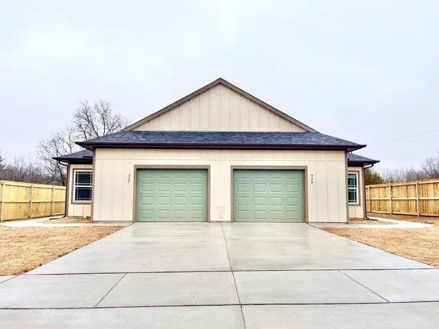 3 Bedroom 2 Bath In Denison TX 75021 for Rent