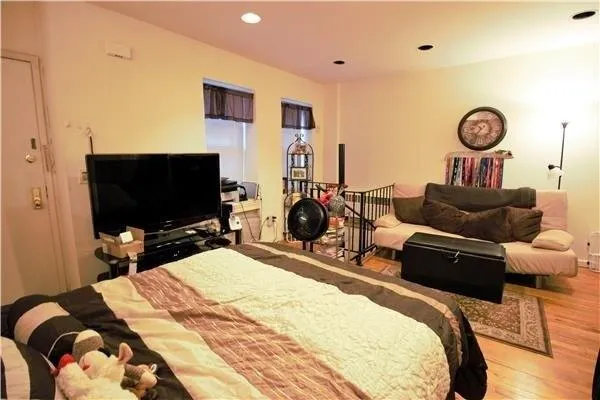 Home For Rent In New York, New York
