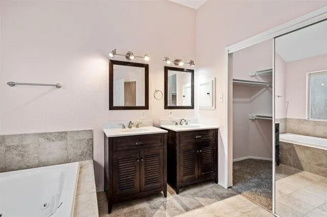 Home For Rent In Arlington, Texas