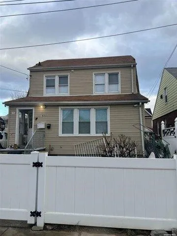 Home For Rent In Saint Albans, New York