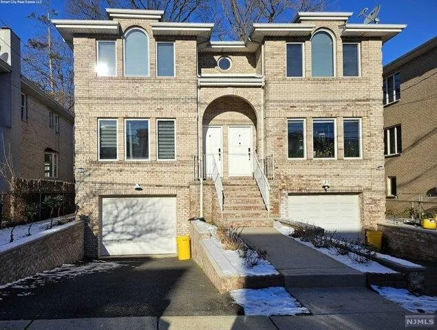 Home For Rent In Palisades Park, New Jersey