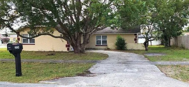 3 Bedroom 2 Bath In Deltona FL 32738 for Rent