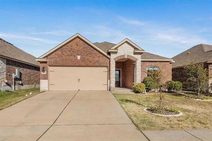 19820 Per Lange Pass, Manor, TX 78653 for Sale