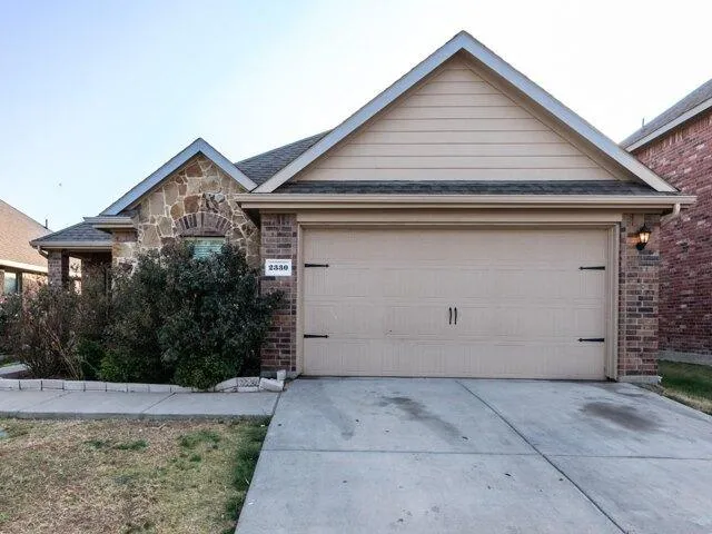 4 Bedroom 2 Bath In Forney TX 75126 for Rent