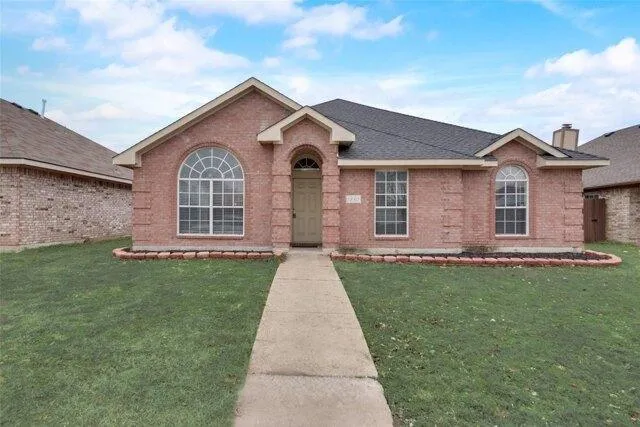 3 Bedroom 2 Bath In Mesquite TX 75181 for Rent