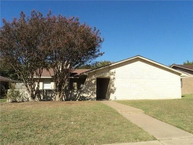 3 Bedroom 2 Bath In Garland TX 75044 for Rent