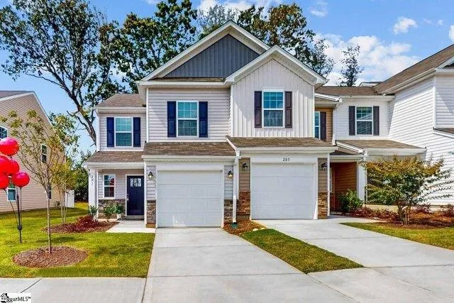 3 Bedroom 2.5 Bath In Greer SC 29651 for Rent