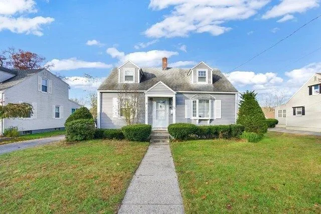 3 Bedroom 1.5 Bath In Springfield MA 01118 for Rent