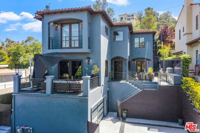 6930 Woodrow Wilson, Los Angeles CA 90068 for Sale