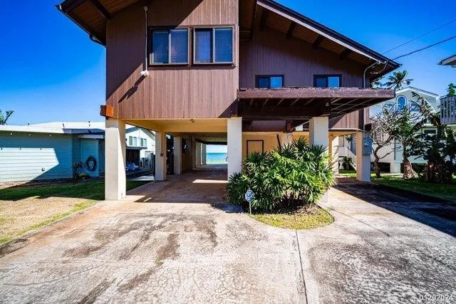 3 Bedroom 4 Bath In Hau'ula HI 96717 for Rent