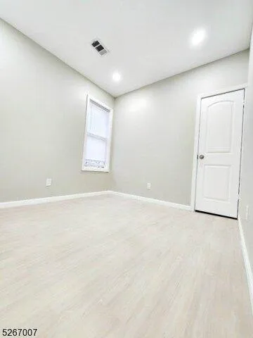Home For Rent In Newark, New Jersey