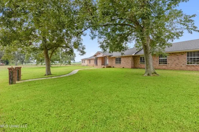 13165 Highway 613, Lucedale, MS 39452  601598474 for Sale