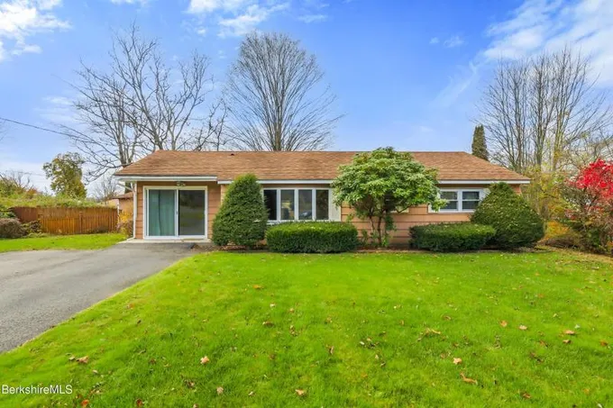 Dalton, Berkshire County, MA House for sale Property ID: 418175605