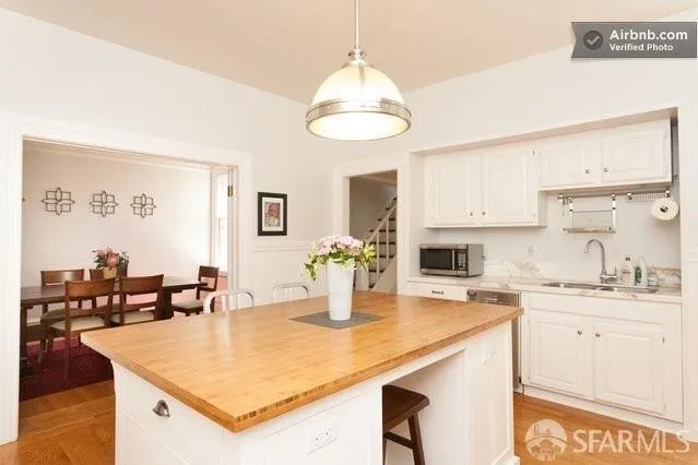 3 Bedroom 2 Bath In San Francisco CA 94110 for Rent