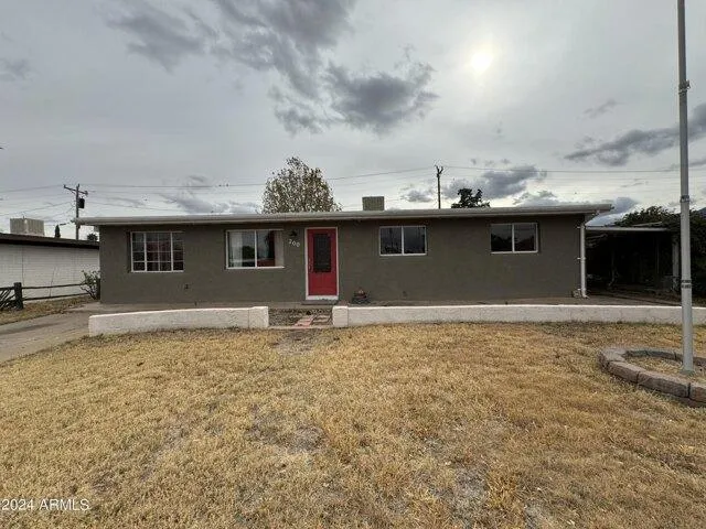 3 Bedroom 2 Bath In Sierra Vista AZ 85635 for Rent