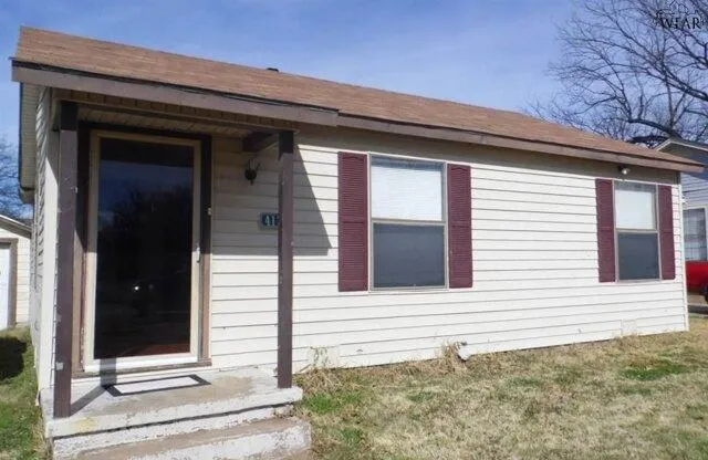 Home For Rent In Iowa Park, Texas
