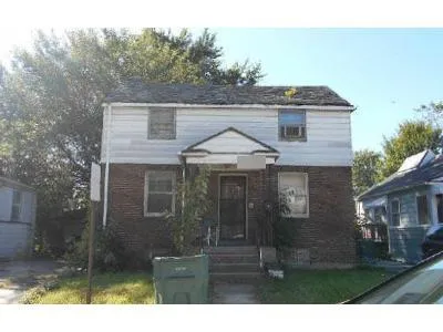 Noble Ave for Sale