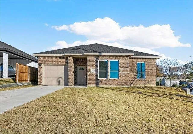 4 Bedroom 2 Bath In Dallas TX 75211 for Rent