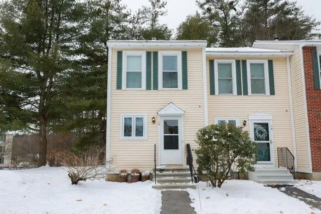 2 Bedroom 1.5 Bath In Merrimack NH 03054 for Sale